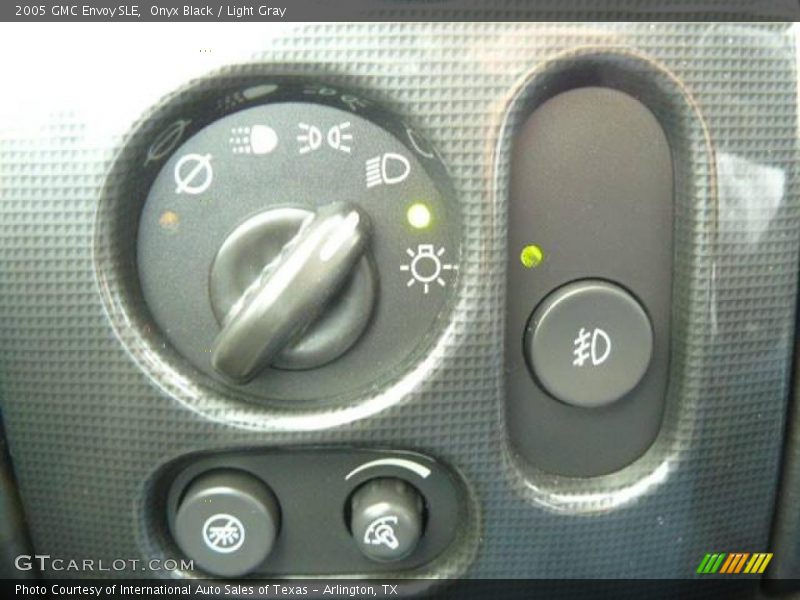 Onyx Black / Light Gray 2005 GMC Envoy SLE