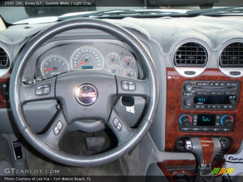 Summit White / Light Gray 2005 GMC Envoy SLT