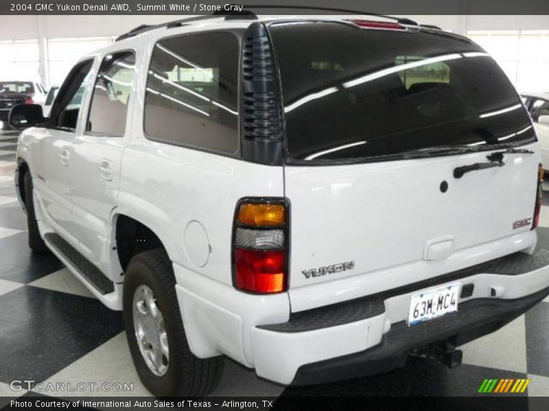 Summit White / Stone Gray 2004 GMC Yukon Denali AWD