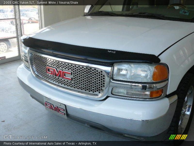 Summit White / Neutral/Shale 2003 GMC Yukon SLT