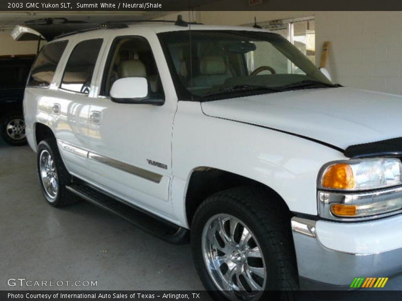 Summit White / Neutral/Shale 2003 GMC Yukon SLT