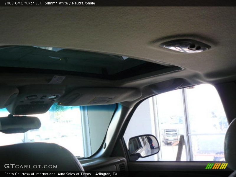 Summit White / Neutral/Shale 2003 GMC Yukon SLT