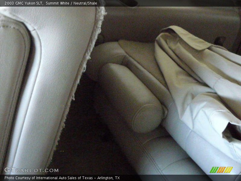 Summit White / Neutral/Shale 2003 GMC Yukon SLT