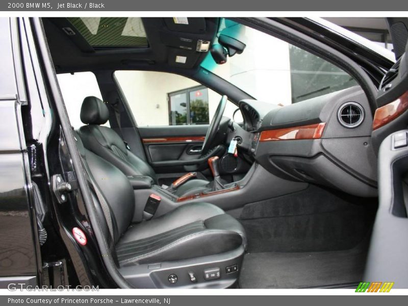 Jet Black / Black 2000 BMW M5