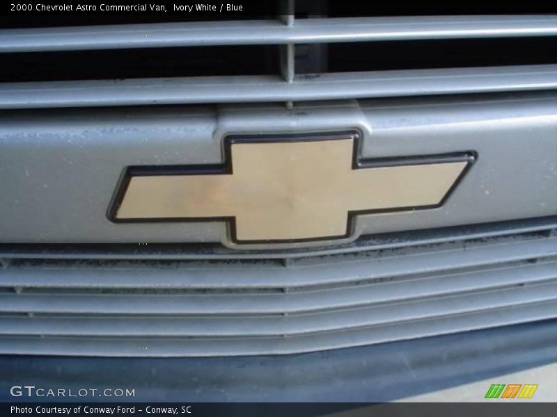 Ivory White / Blue 2000 Chevrolet Astro Commercial Van