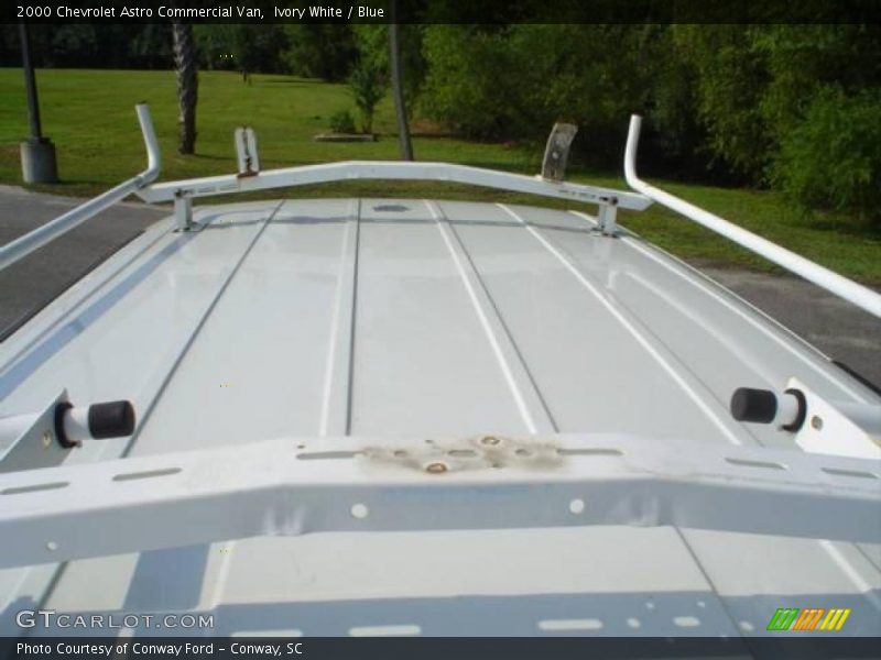 Ivory White / Blue 2000 Chevrolet Astro Commercial Van