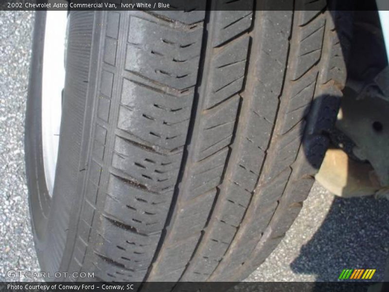 Ivory White / Blue 2002 Chevrolet Astro Commercial Van
