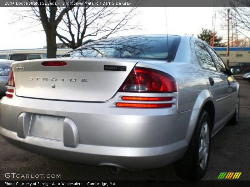 Bright Silver Metallic / Dark Slate Gray 2004 Dodge Stratus SE Sedan