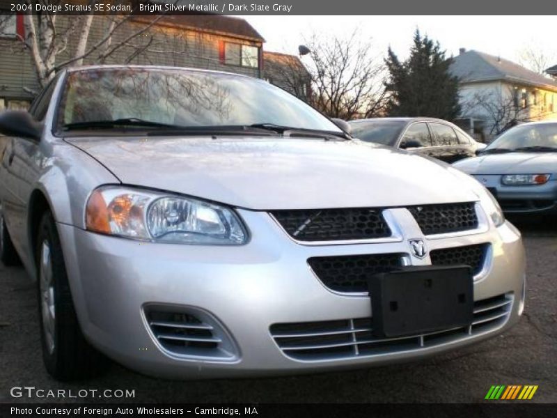 Bright Silver Metallic / Dark Slate Gray 2004 Dodge Stratus SE Sedan