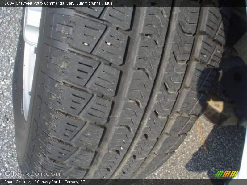 Summit White / Blue 2004 Chevrolet Astro Commercial Van