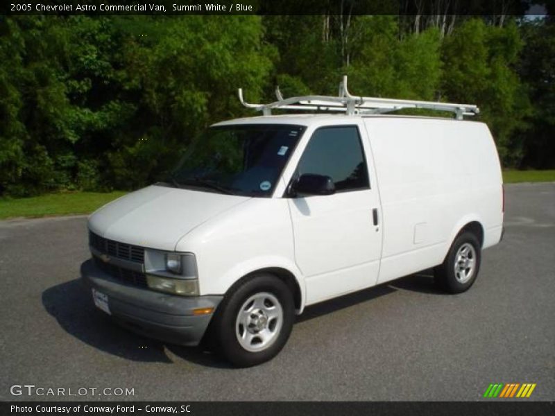 Summit White / Blue 2005 Chevrolet Astro Commercial Van