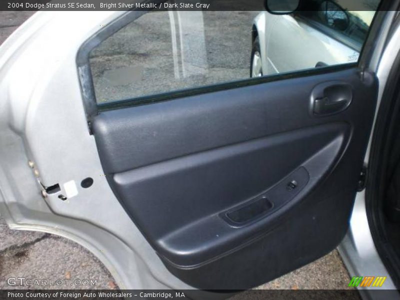 Bright Silver Metallic / Dark Slate Gray 2004 Dodge Stratus SE Sedan