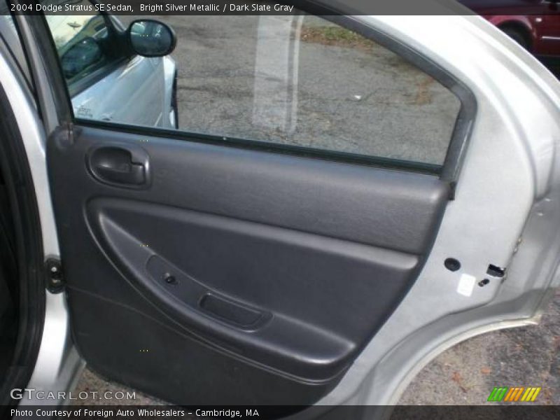 Bright Silver Metallic / Dark Slate Gray 2004 Dodge Stratus SE Sedan