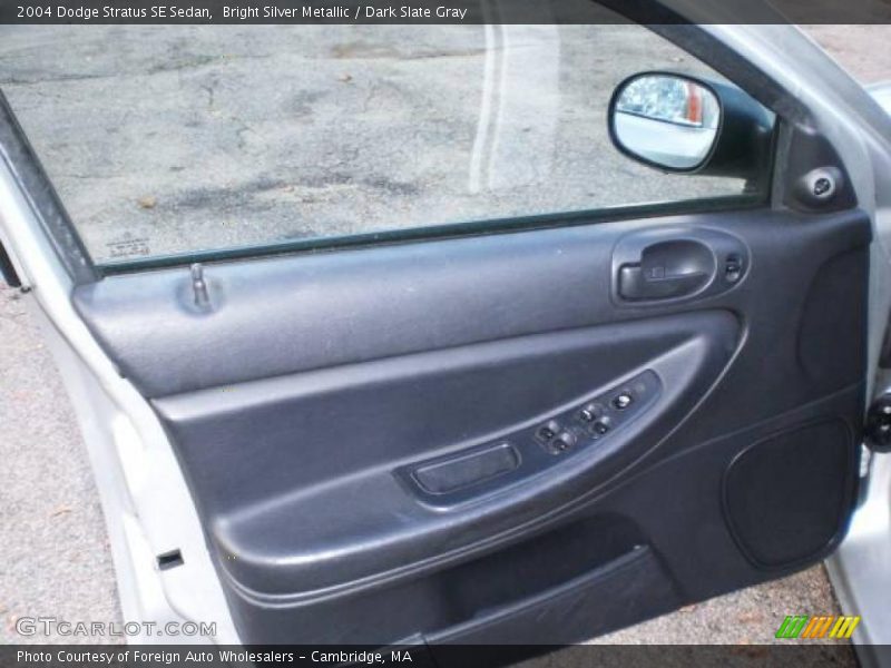 Bright Silver Metallic / Dark Slate Gray 2004 Dodge Stratus SE Sedan
