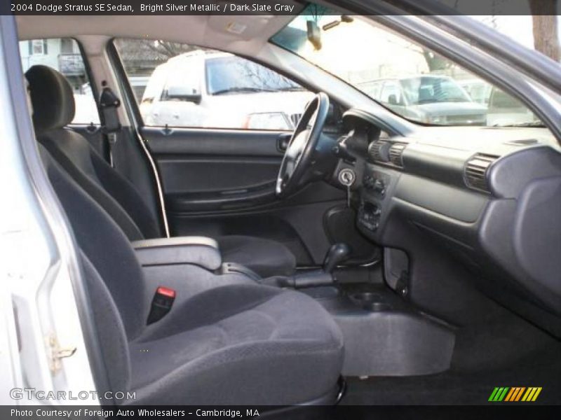Bright Silver Metallic / Dark Slate Gray 2004 Dodge Stratus SE Sedan