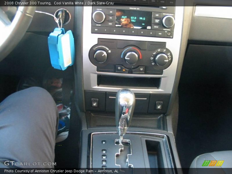Cool Vanilla White / Dark Slate Gray 2008 Chrysler 300 Touring