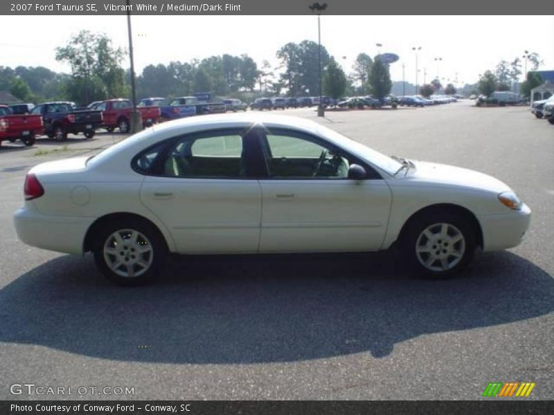 Vibrant White / Medium/Dark Flint 2007 Ford Taurus SE