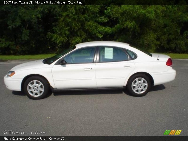 Vibrant White / Medium/Dark Flint 2007 Ford Taurus SE