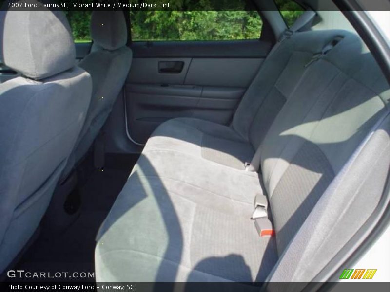 Vibrant White / Medium/Dark Flint 2007 Ford Taurus SE