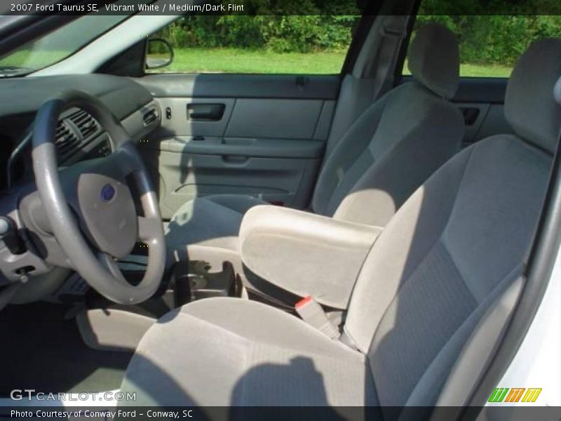 Vibrant White / Medium/Dark Flint 2007 Ford Taurus SE