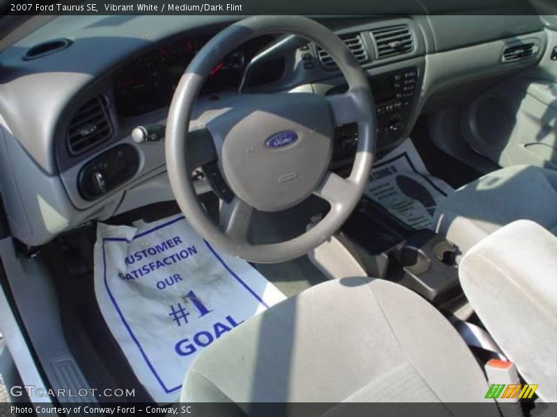 Vibrant White / Medium/Dark Flint 2007 Ford Taurus SE
