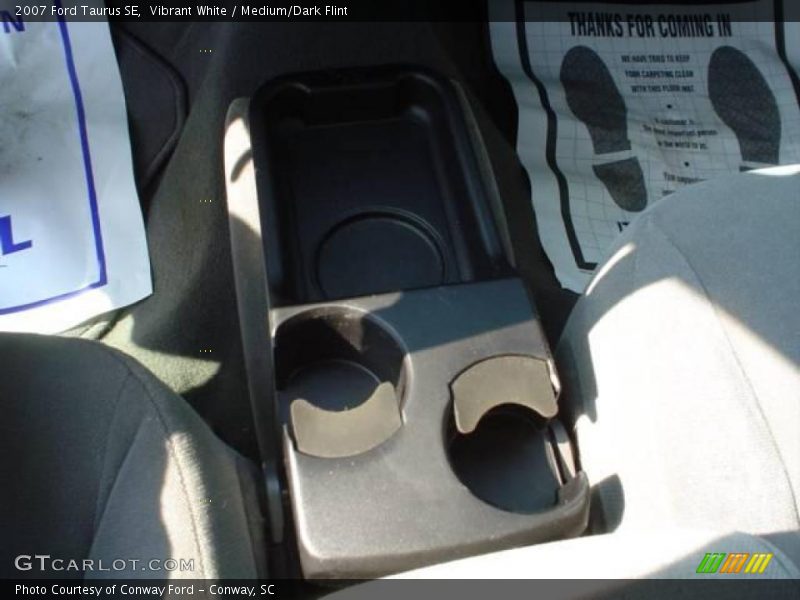 Vibrant White / Medium/Dark Flint 2007 Ford Taurus SE