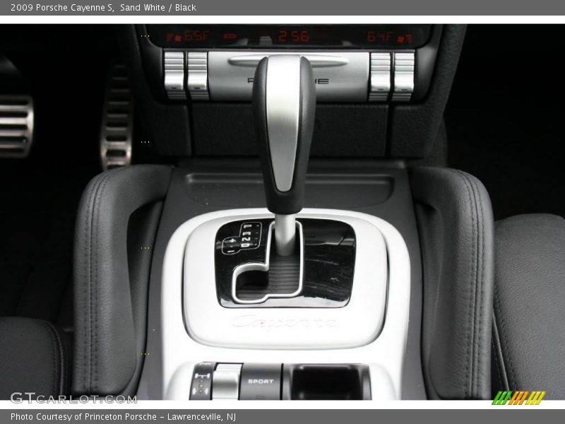 Sand White / Black 2009 Porsche Cayenne S