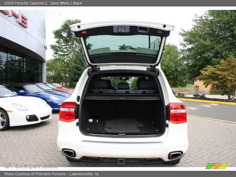 Sand White / Black 2009 Porsche Cayenne S