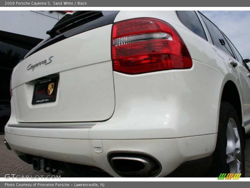 Sand White / Black 2009 Porsche Cayenne S