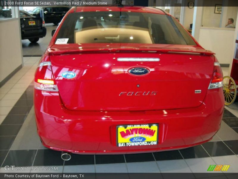 Vermillion Red / Medium Stone 2008 Ford Focus SE Sedan