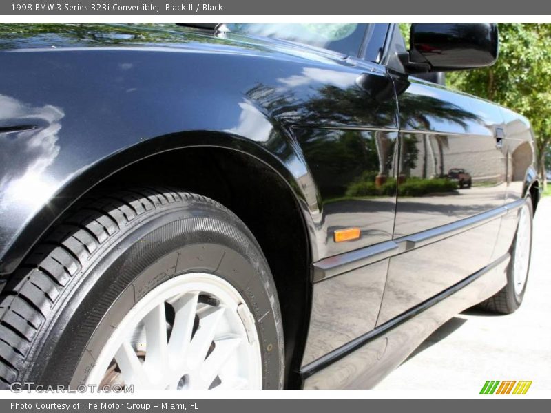 Black II / Black 1998 BMW 3 Series 323i Convertible