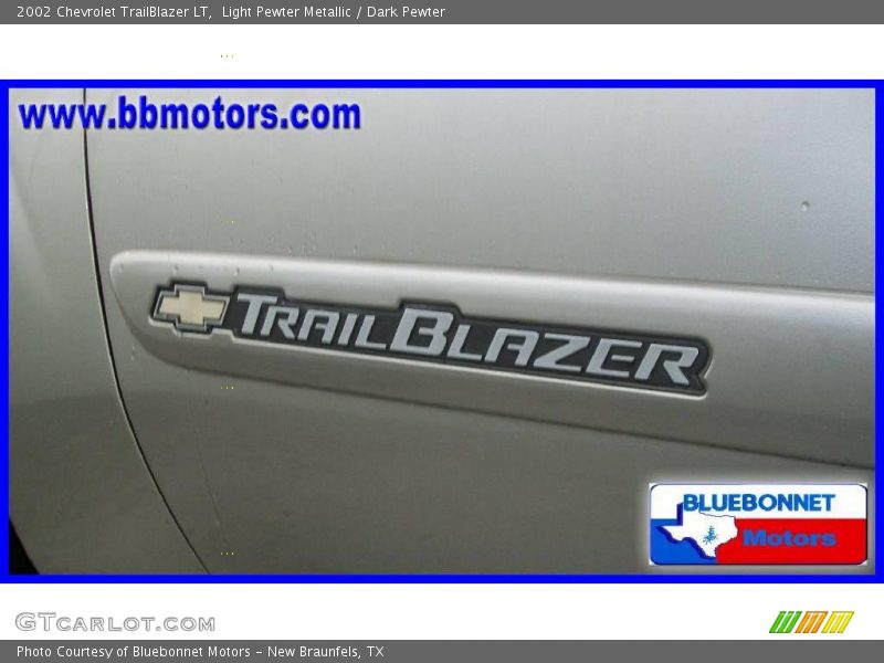 Light Pewter Metallic / Dark Pewter 2002 Chevrolet TrailBlazer LT