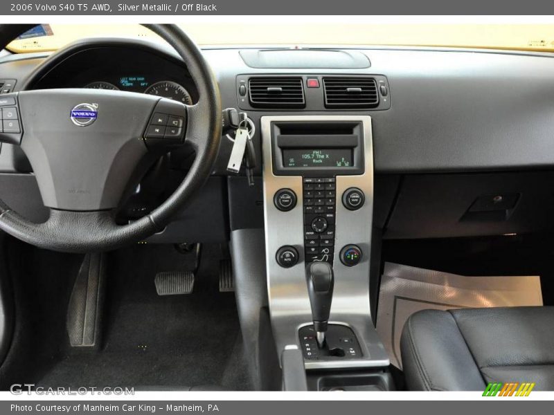 Silver Metallic / Off Black 2006 Volvo S40 T5 AWD
