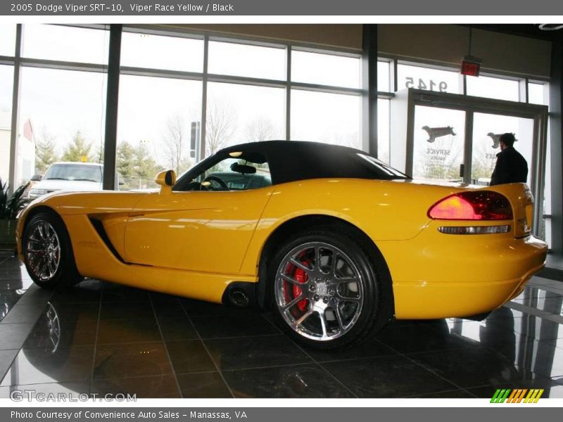 Viper Race Yellow / Black 2005 Dodge Viper SRT-10