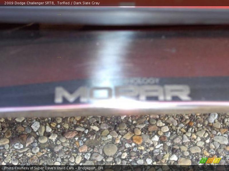 TorRed / Dark Slate Gray 2009 Dodge Challenger SRT8
