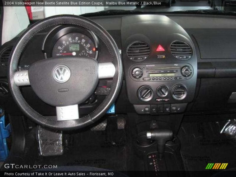 Mailbu Blue Metallic / Black/Blue 2004 Volkswagen New Beetle Satellite Blue Edition Coupe