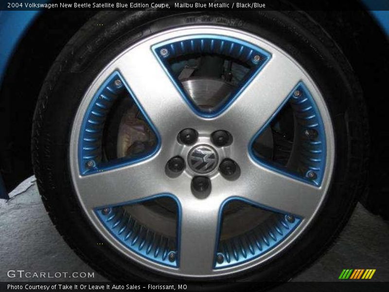 Mailbu Blue Metallic / Black/Blue 2004 Volkswagen New Beetle Satellite Blue Edition Coupe