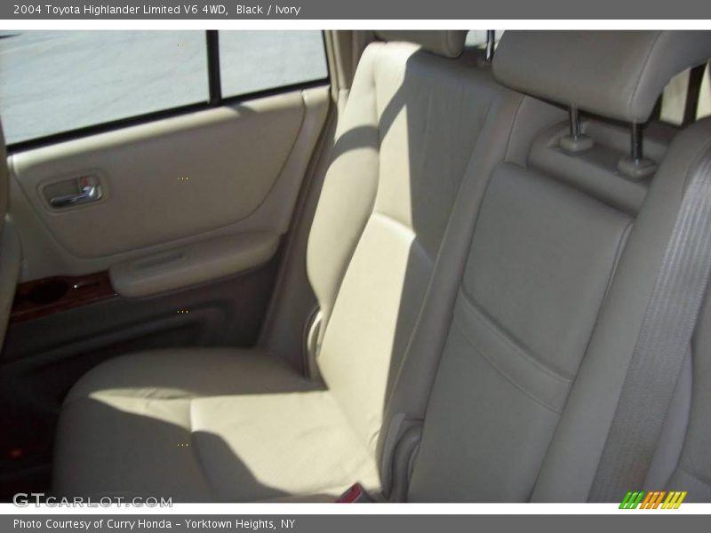 Black / Ivory 2004 Toyota Highlander Limited V6 4WD