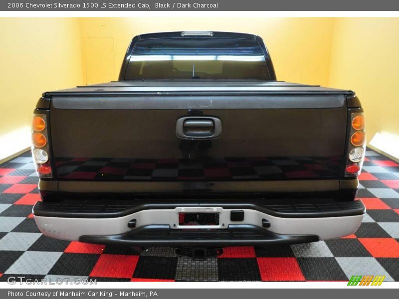 Black / Dark Charcoal 2006 Chevrolet Silverado 1500 LS Extended Cab