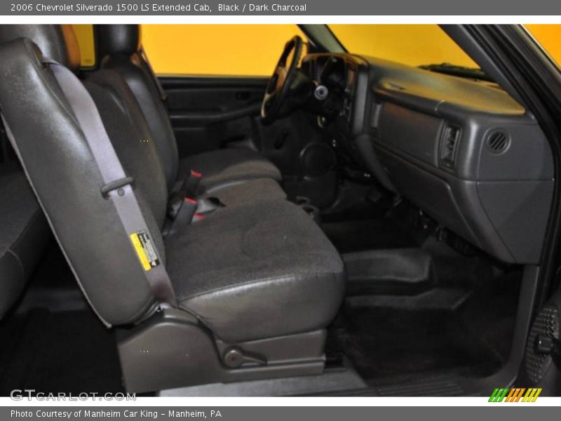 Black / Dark Charcoal 2006 Chevrolet Silverado 1500 LS Extended Cab
