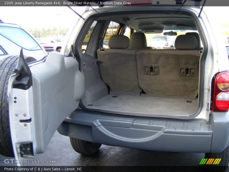 Bright Silver Metallic / Medium Slate Gray 2005 Jeep Liberty Renegade 4x4