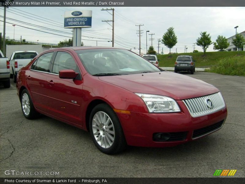 Vivid Red Metallic / Dark Charcoal 2007 Mercury Milan I4 Premier