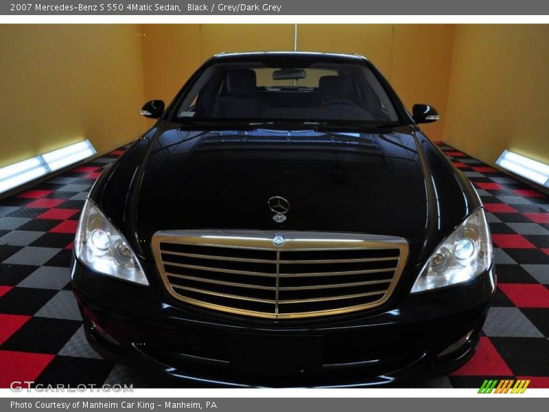 Black / Grey/Dark Grey 2007 Mercedes-Benz S 550 4Matic Sedan