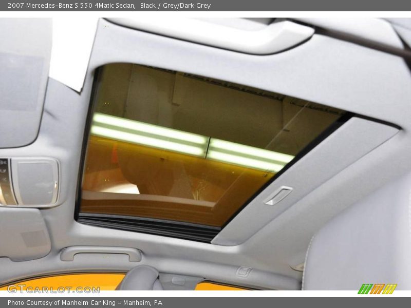 Black / Grey/Dark Grey 2007 Mercedes-Benz S 550 4Matic Sedan