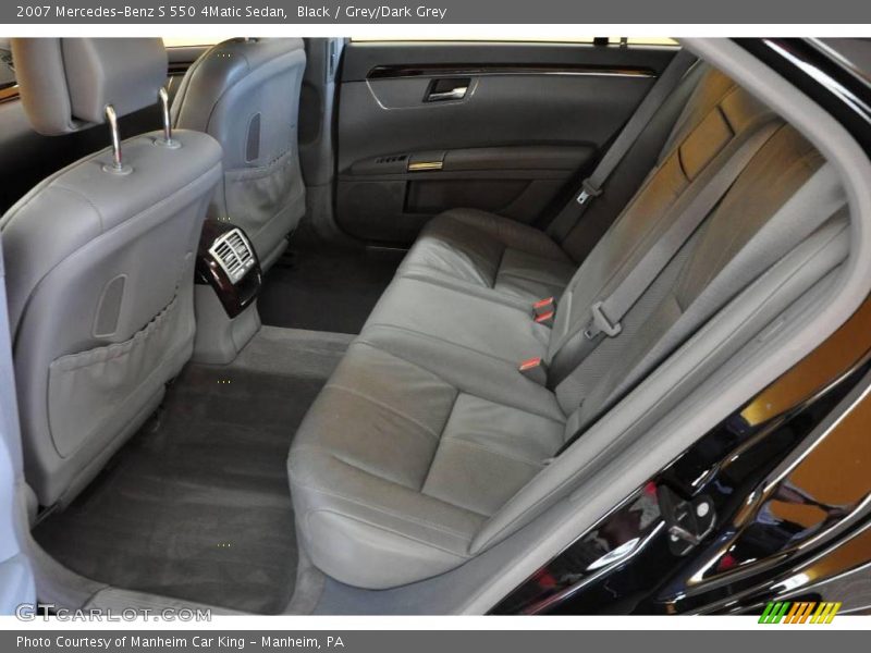 Black / Grey/Dark Grey 2007 Mercedes-Benz S 550 4Matic Sedan