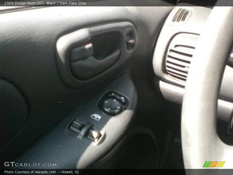 Black / Dark Slate Gray 2004 Dodge Neon SXT