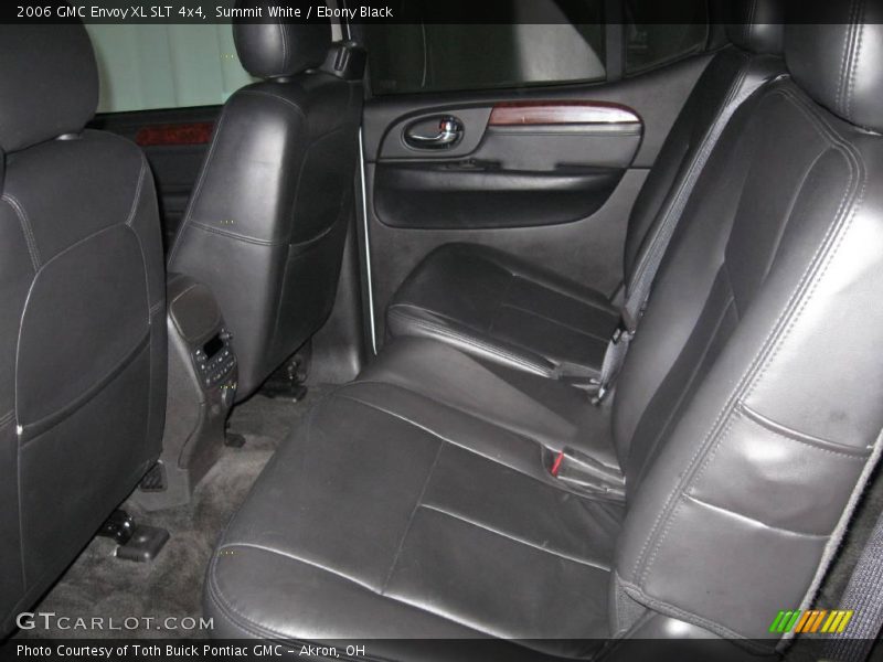 Summit White / Ebony Black 2006 GMC Envoy XL SLT 4x4