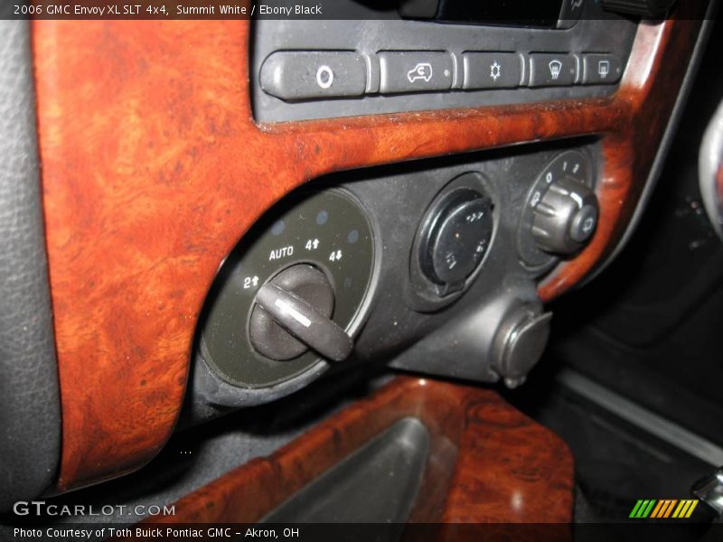 Summit White / Ebony Black 2006 GMC Envoy XL SLT 4x4