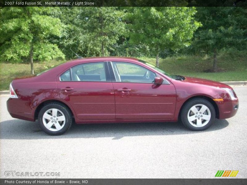 Merlot Metallic / Light Stone 2007 Ford Fusion SE