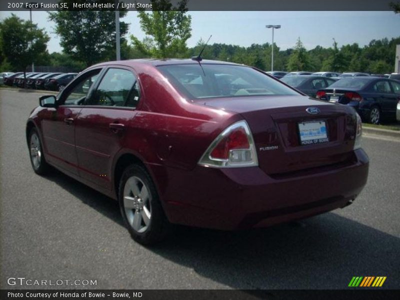 Merlot Metallic / Light Stone 2007 Ford Fusion SE